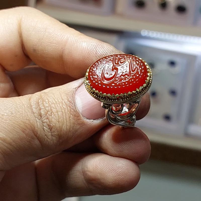 انگشتر عقیق قرمز مردانه "مسیر عشق" – توسل به "یا حسین" بر رکاب "یا علی" کد 1841
