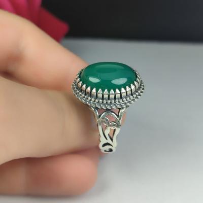 خرید انگشتر عقیق سبز مردانه؛ نماد آرامش و وقار کد ۲۰۰۹