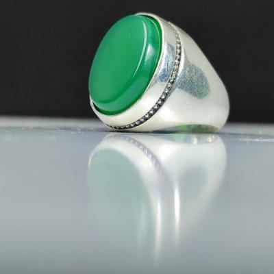 خرید انگشتر عقیق سبز با رکاب فیلی؛ نماد آرامش و اصالت پایدار کد 2119