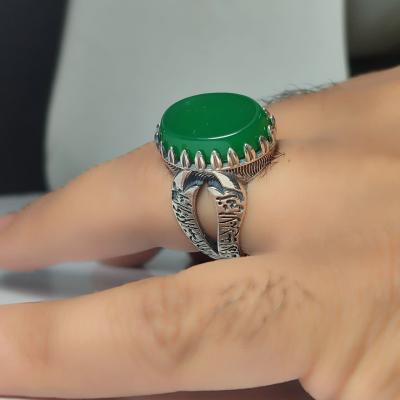 خرید انگشتر عقیق سبز با رکاب شمشیر ذوالفقار؛ نماد شجاعت و جوانمردی کد 2002