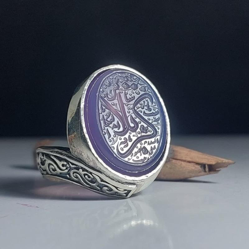 خرید انگشتر عقیق سوسنی با حکاکی شهدای کربلا؛ نشانی از ارادت و عشق کد 2124