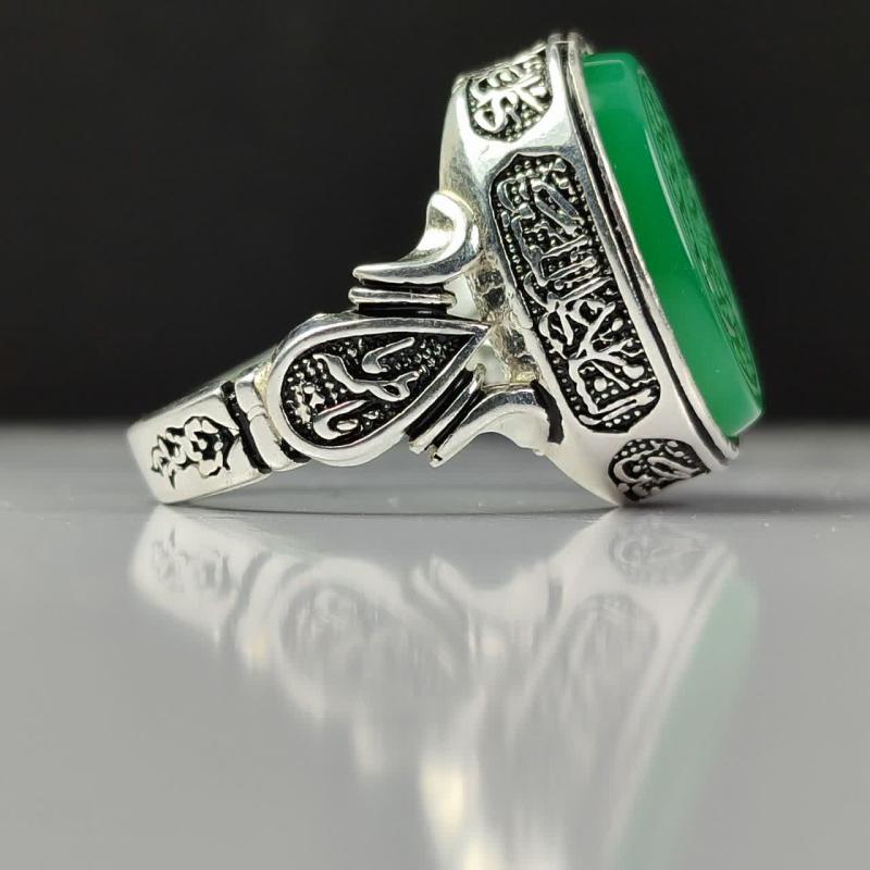 انگشتر عقیق سبز مردانه "رایحة کربلا" – حکاکی "یا حسین" و چهار سلام زیارت عاشورا کد 1820