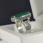 انگشتر نقره باسنگ عقیق سبز ذکر رکاب سوره کوثر بغل رکاب نعم المولی و نعم النصیر حسبنا الله و نعم الوکیل کد 2316