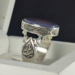 انگشتر نقره باسنگ عقیق سوسنی ذکر روی رکاب (چهار سلام زیارت عاشورا) ذکر بغل رکاب (یارقیه) و (یازینب) کد 2331