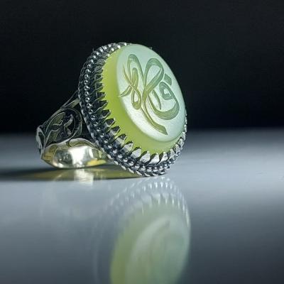 انگشتر عقیق سبز مردانه با حکاکی یا فاطمه (س)؛ نماد ارادت و آرامش کد 4249