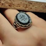 انگشتر عقیق مشکی مردانه حکاکی یا زهرا (س)؛ نگینی از جنس ارادت و اصالت کد 5205