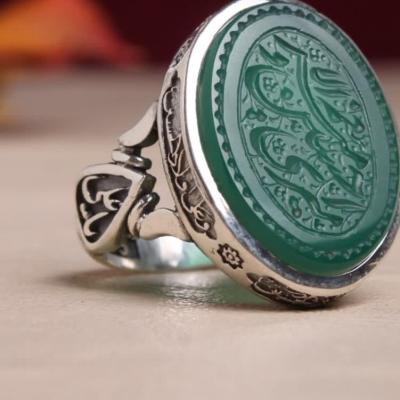 خرید انگشتر عقیق سبز خطی با شعار جاودانه "امیری حسین و نعم الامیر" کد 5217